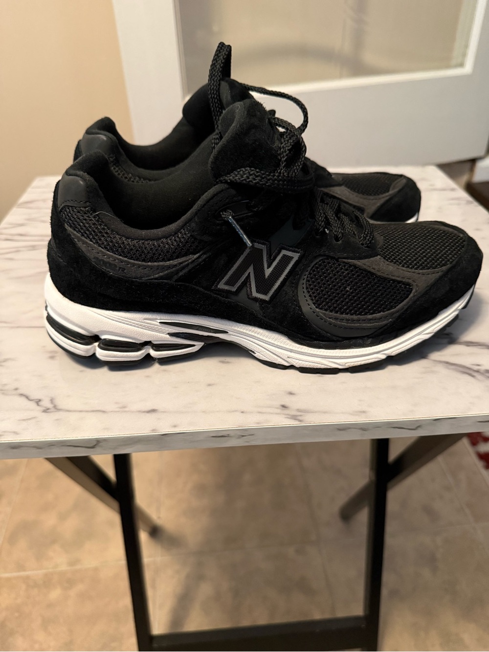New Balance Men's Black & White Athletic Running Shoes
